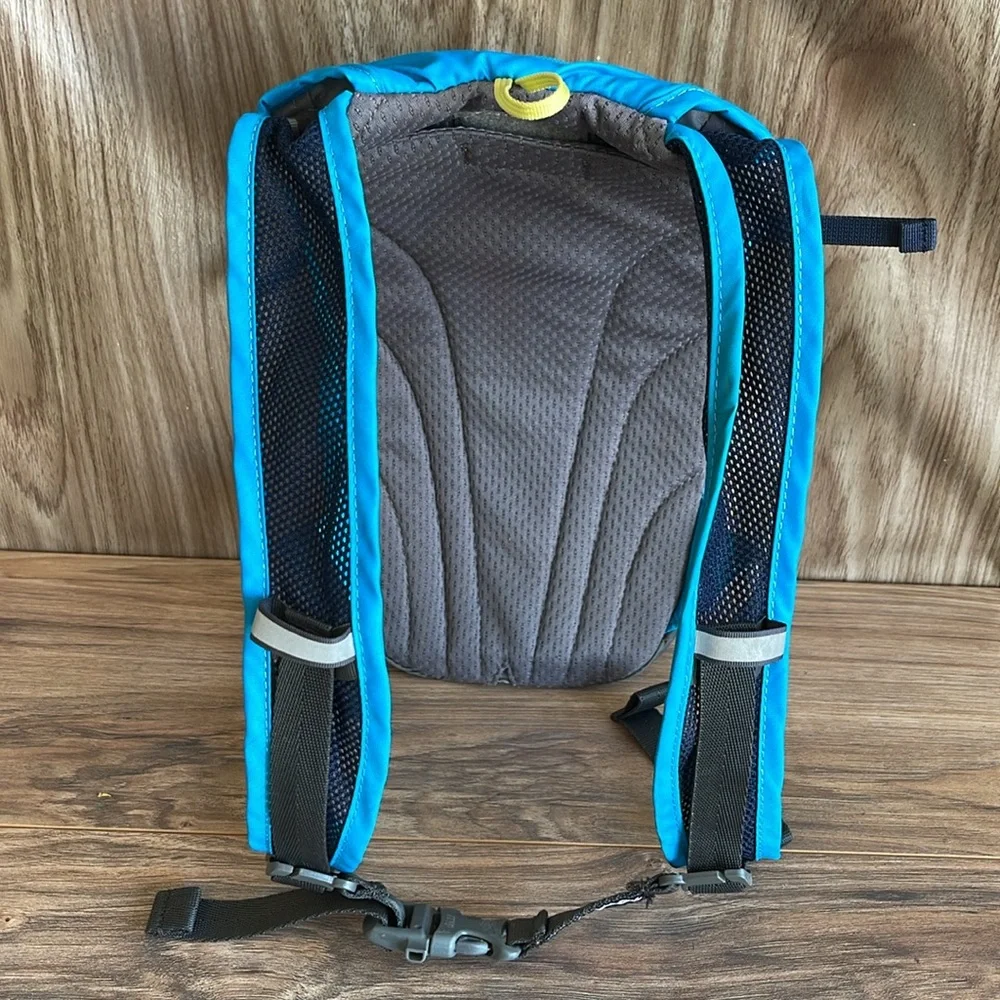 Pre-owned CamelBak Kids Mule Blue Hydration Backpack w/o Reservoir Hiking Pack